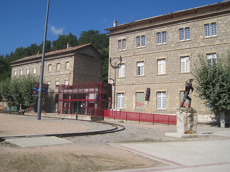Façana del Museu de les Mines de Cercs.